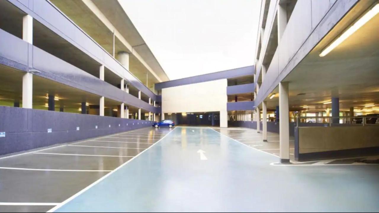 Town House Near Metro & Vienna City Center Εξωτερικό φωτογραφία